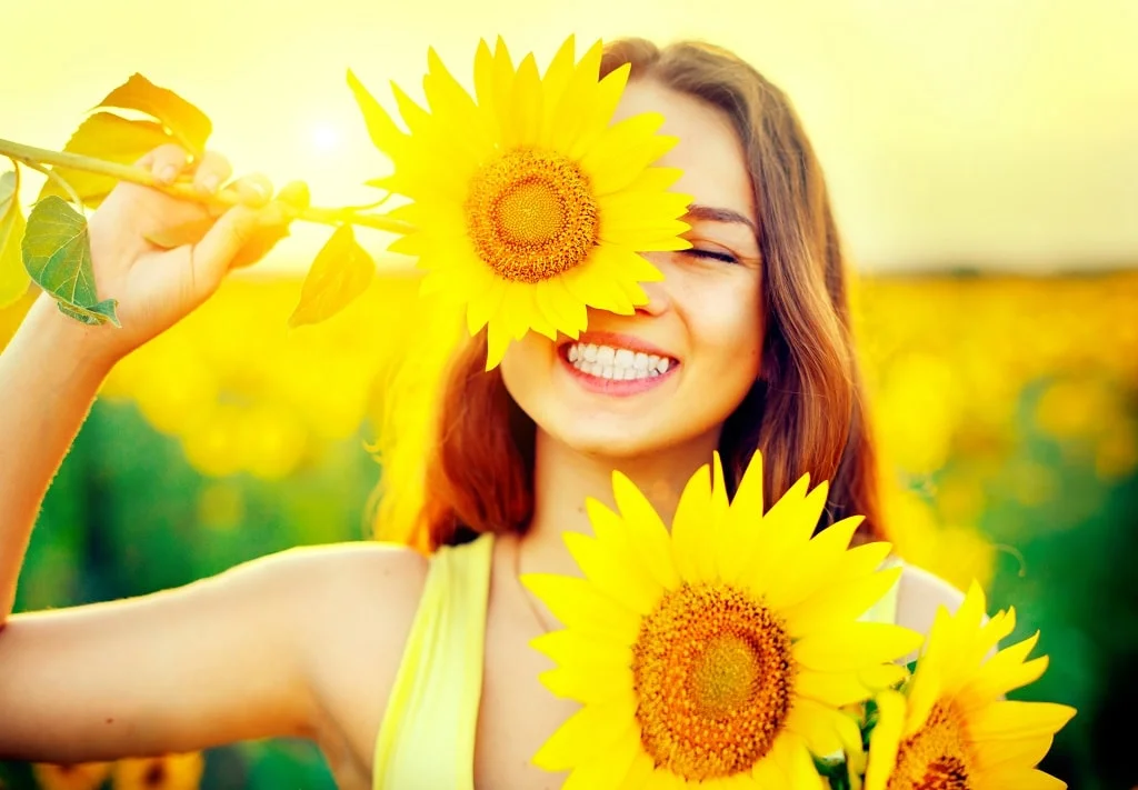 benefits of a Healthy and Confident Smile